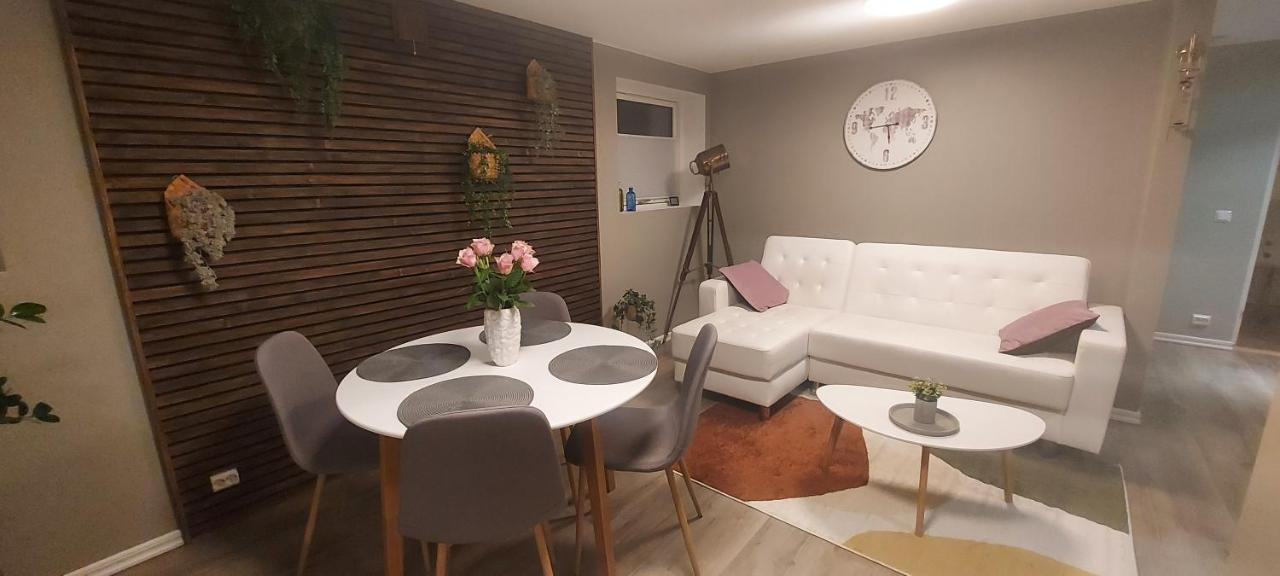 Cozy And Warm Just Like At Home, Free P, Big Terrace Apartment *