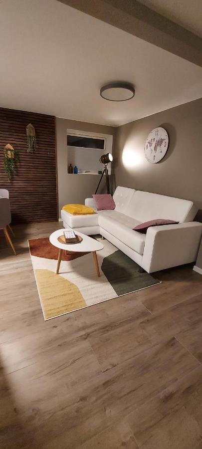 Cozy And Warm Just Like At Home, Free P, Big Terrace Apartment *